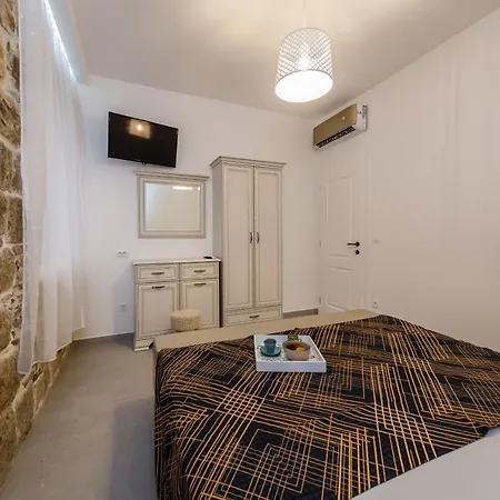 Angels-split **** شقة