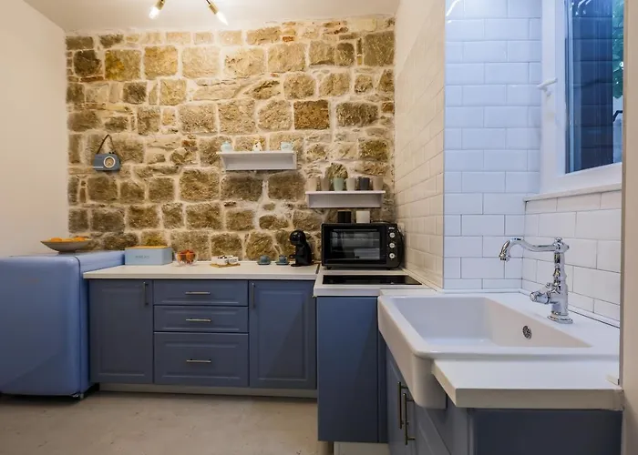 Angels-split **** شقة *