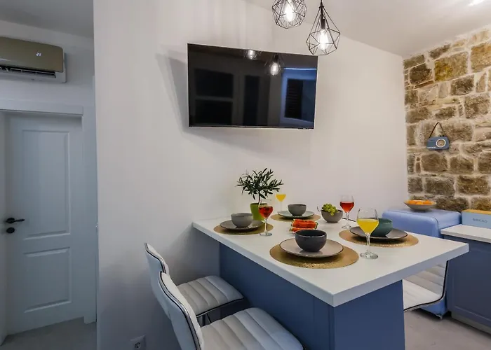 Angels-split **** * Split